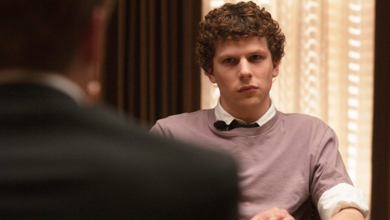 jesse-eisenberg-refuza-sa-mai-fie-mark-zuckerberg:-de-ce-a-spus-nu-sequelului-the-social-network