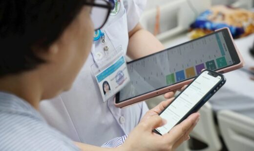dosarul-medical-ajunge-pe-telefon.-pacientii-vor-putea-vedea-online-consultatiile,-retetele-si-tratamentele