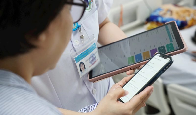 dosarul-medical-ajunge-pe-telefon.-pacientii-vor-putea-vedea-online-consultatiile,-retetele-si-tratamentele