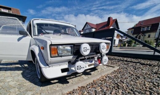 o-lada-veche-se-vinde-cu-pretul-unui-mercedes-nou.-secretul-de-sub-capota
