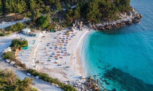 romanii,-dezamagiti-de-cea-mai-frumoasa-plaja-din-thassos.-ce-le-a-dat-batai-de-cap-la-marble-beach:-„nu-am-gasit-nimic-din-ce-vedeam-pe-instagram”
