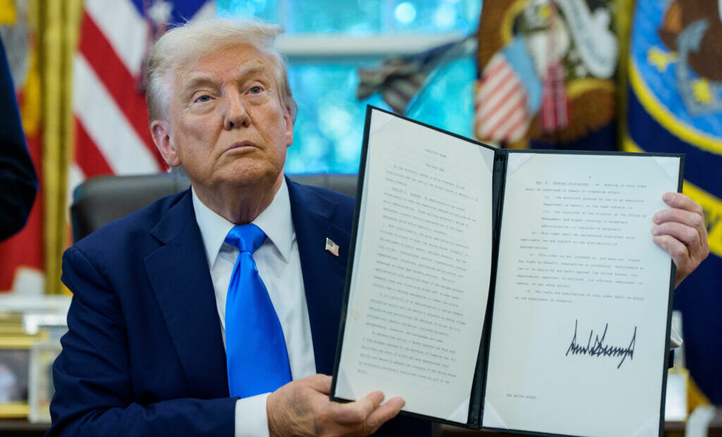 trump-declara-ziua-nationala-a-scoicilor-si-ii-invita-pe-pescari-sa-voteze-republicani:-altfel-nu-veti-mai-pescui-niciodata