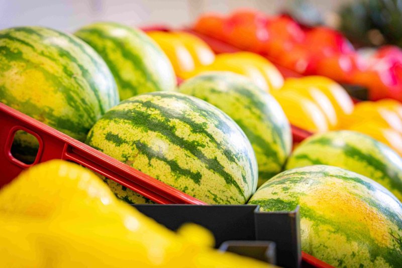semnele-care-arata-ca-pepenii-din-supermarket-sunt-copti-si-proaspeti.-la-ce-sa-fii-atent-cand-ii-alegi