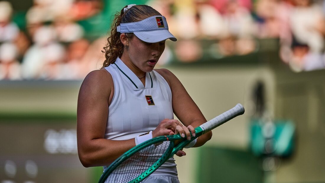 scene-socante-la-wimbledon!-rusoaica-mirra-andreeva-a-inceput-sa-planga-pe-teren-si-a-tipat