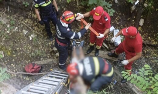 o-persoana-a-cazut-intr-o-rapa,-in-localitatea-muncelu-de-sus.-pompierii-au-intervenit