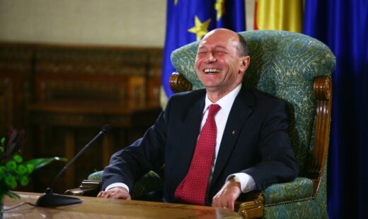 traian-basescu:-constitutia-este-incalcata-de-presedinte,-partide-si-guvern-/-bolojan-si-psd-sunt-legati-de-20-de-ani
