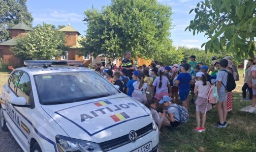 actiune-de-amploare-in-iasi!-sute-de-elevi-au-invatat-cum-sa-evite-capcanele-drogurilor-si-ale-internetului