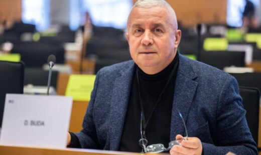 europarlamentar-pnl,-ironii-la-adresa-psd:-luati-o-lectie-de-drept-constitutional.-cu-lamaie!-bolojan-poate-ramane-la-palatul-victoria-pana-in-2028