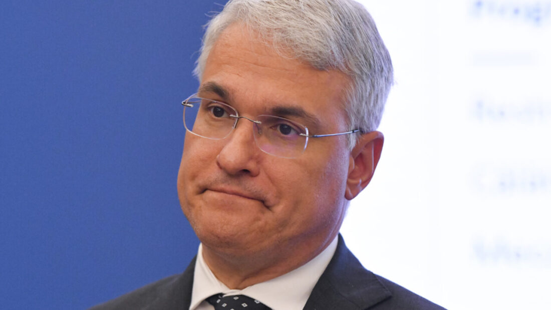 informatii-noi-despre-relocarea-batranilor-din-azilele-groazei-din-bihor.-un-om-care-ar-fi-fost-luat-cu-forta-de-fapt-nu-mai-vrea-sa-se-intoarca-in-dumbrava