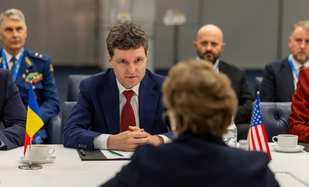nicusor-dan:-romania-devine-membru-fondator-al-viitoarei-banci-pentru-aparare,-securitate-si-rezilienta,-care-va-fi-coordonata-de-canada