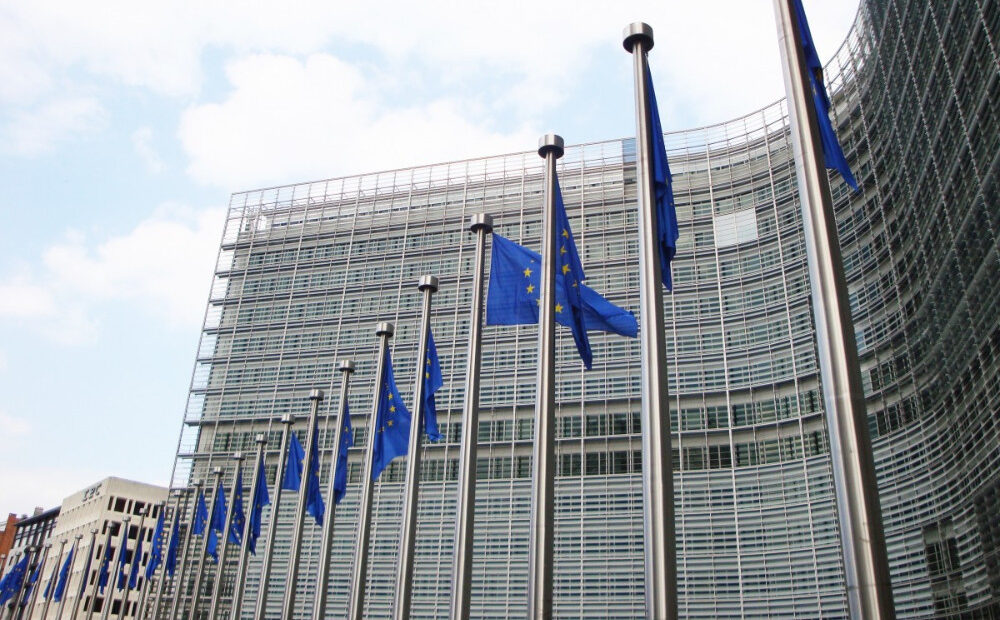 romania-este-trimisa-in-judecata-de-catre-comisia-europeana.-autoritatile-de-la-bruxelles-acuza-statul-roman-ca-nu-plateste-farmaciile-la-timp