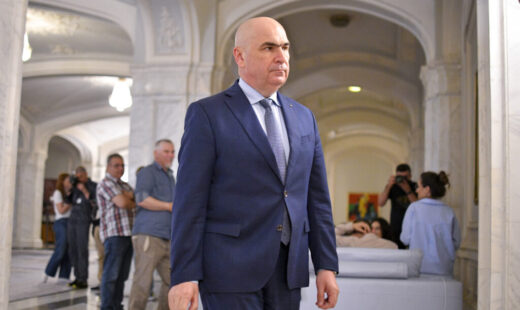 tribunalul-bucuresti-da-dreptate-contestatarilor-lui-ilie-bolojan-si-suspenda-hotararile-congresului-extraordinar-al-pnl