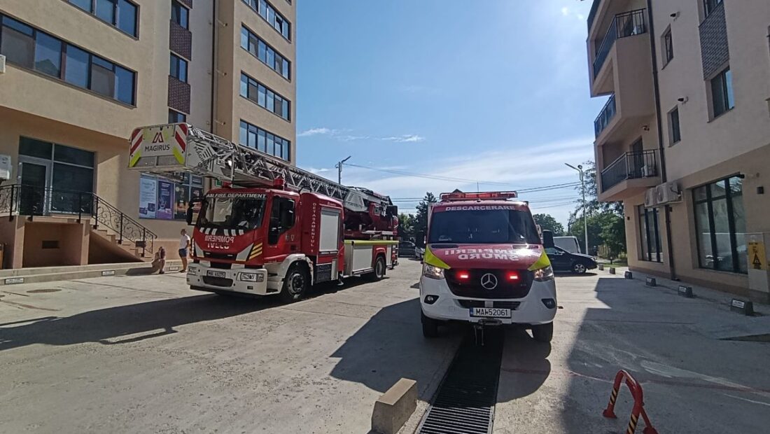 incendiu-intr-un-apartament-din-valea-lupului.-zeci-de-pompieri-au-intervenit,-iar-15-persoane-au-fost-evacuate