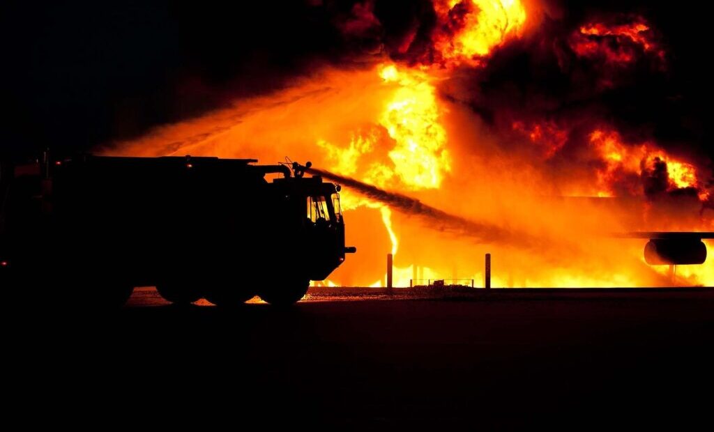 un-nou-colectiv-in-thailanda:-incendiu-catastrofal-intr-un-pub-din-bangkok,-soldat-cu-cel-putin-27-de-victime