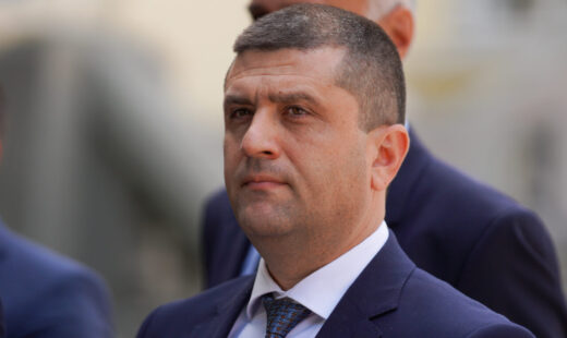 radu-miruta-descrie-plastic-actuala-criza-politica:-psd-cauta-cate-o-variabila-care-sa-blocheze,-vine-si-spune,-bine-usr-sunt-de-acord-cu-ce-prost-puneti-voi,-dar-vreau-eu-primul!