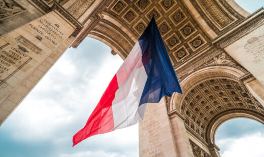 mii-de-politisti-si-jandarmi-mobilizati-in-paris-de-ziua-nationala-a-frantei-si-pentru-semifinala-campionatului-mondial