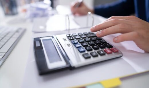 pachetul-fiscal-omnibus,-explicat-simplu.-ce-se-schimba-pentru-firme-si-cei-care-vand-produse-online