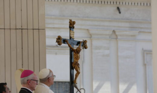 societatea-sfantului-pius-al-x-lea-a-facut-recurs-privind-excomunicarea-celor-sase-episcopi